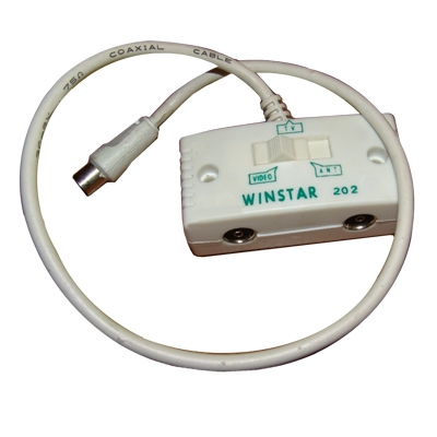 RF TV Splitter, 2 outputs, PVC with cable (0.4 m), switched